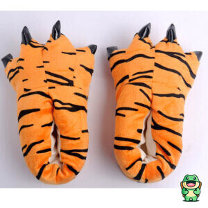 Chaussons Tigrou orange vus de face avec visage souriant