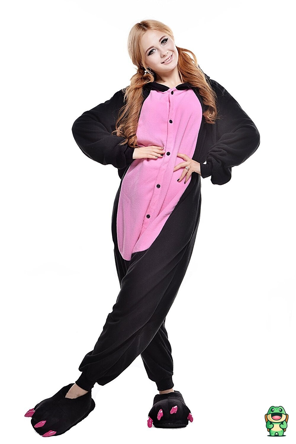 Grenouillère cochon noire portée en tenue déguisée