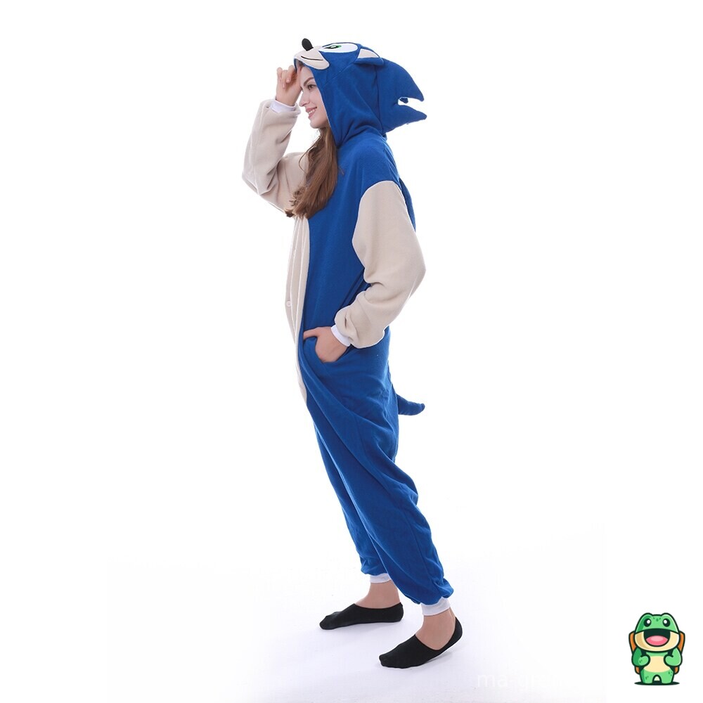 Grenouillère hérisson bleu adulte portée avec capuche relevée