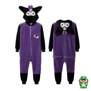 Grenouillère Kuromi violet adulte vue de face avec capuche
