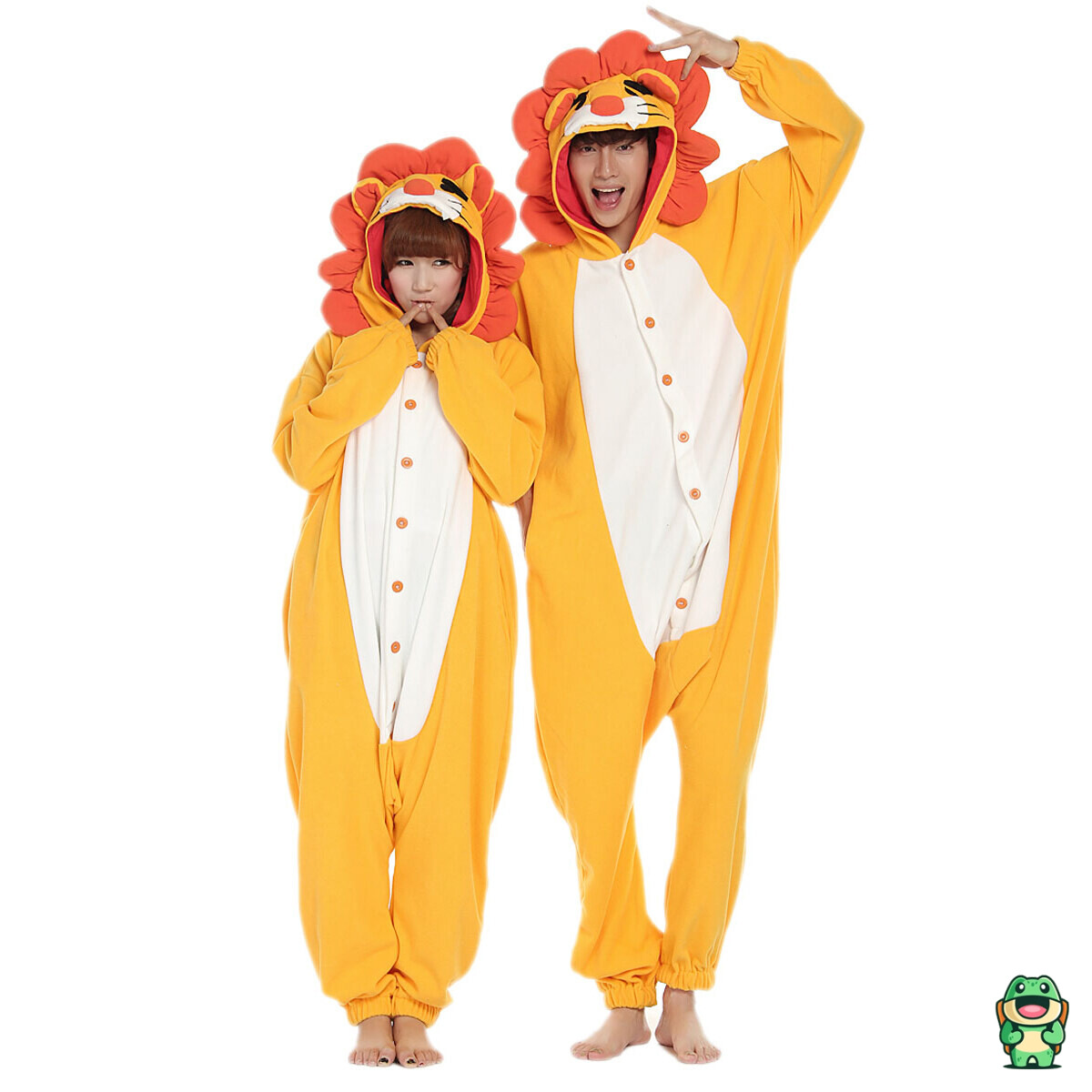 Capuche lion avec crinière orange arrondie autour du visage