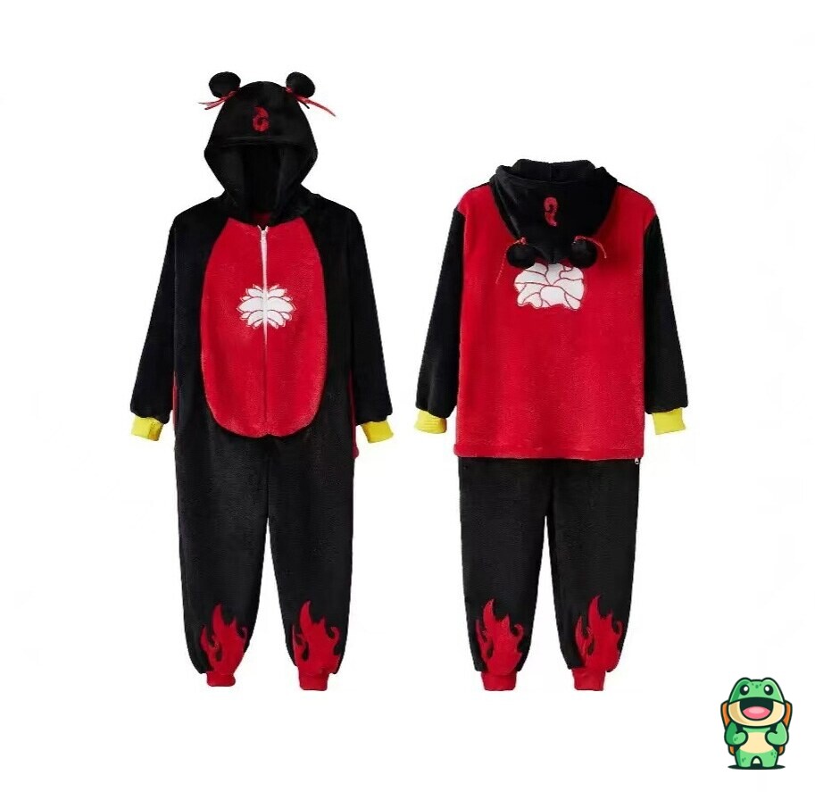 Vue de face de la grenouillère nezha avec capuche