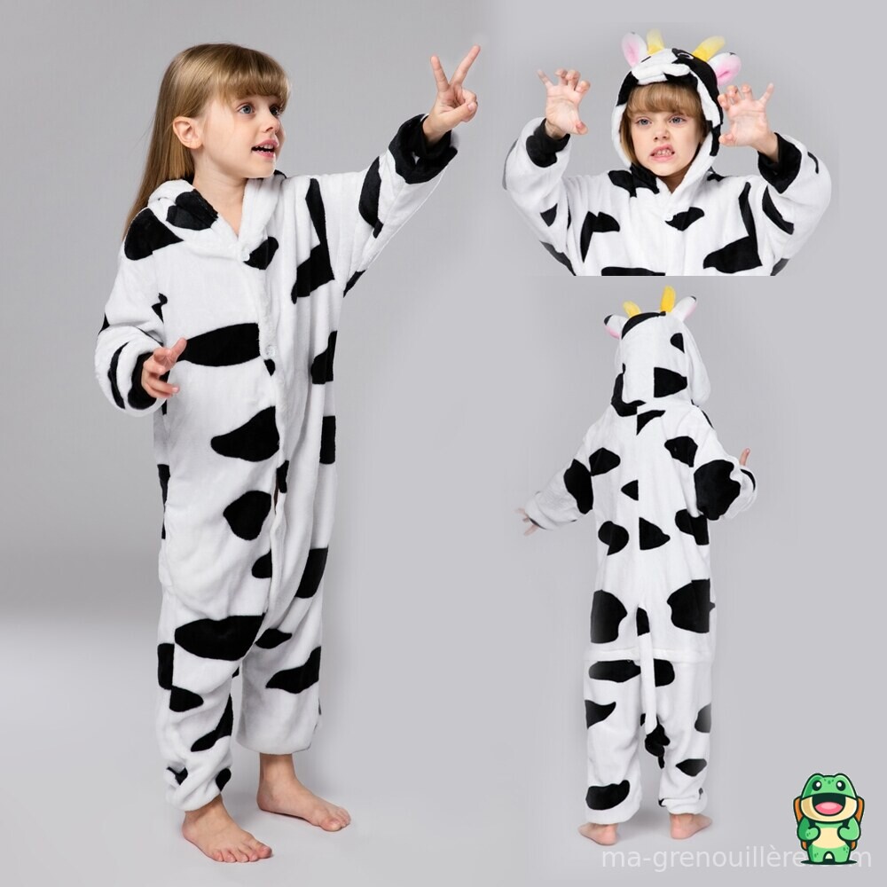 Vue de face de la grenouillère vache noir et blanc pour enfant